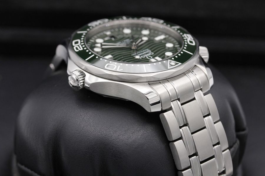 Omega Seamaster Diver 300m 210.32.42.20.10.001